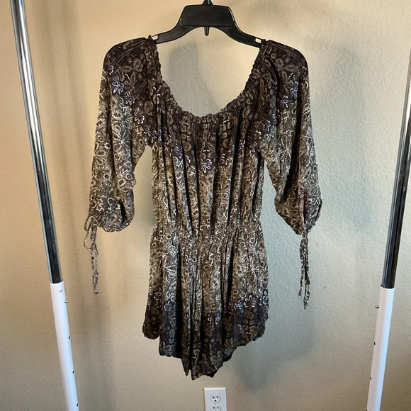 Free‎ People Womens Bohemian Floral Longsleeve Shorts Romper Size Medium - Picture 2 of 5